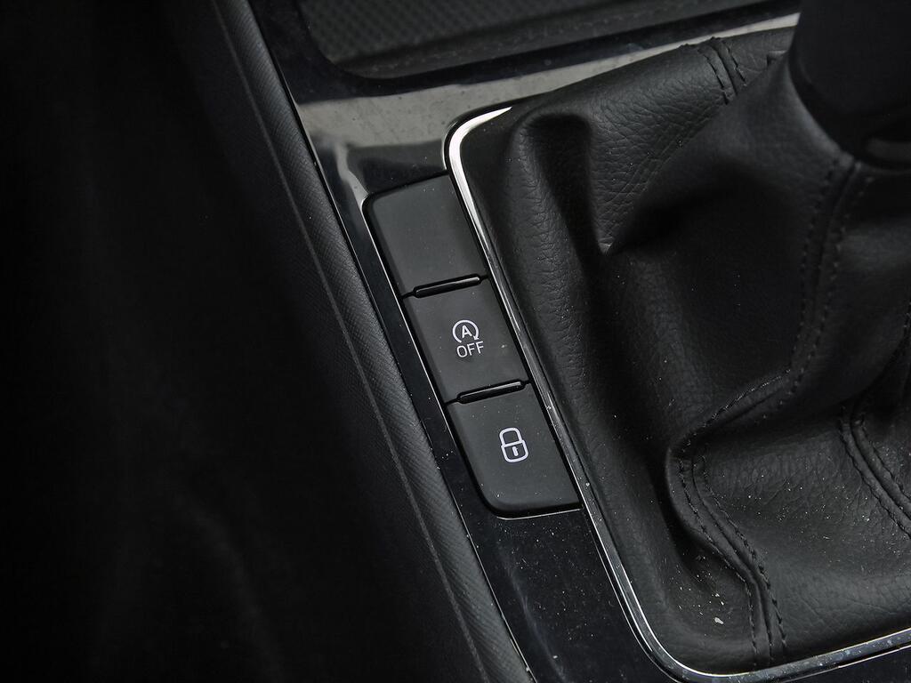 Skoda Fabia 1.0 TSI 70KW (95CV) Ambition 23