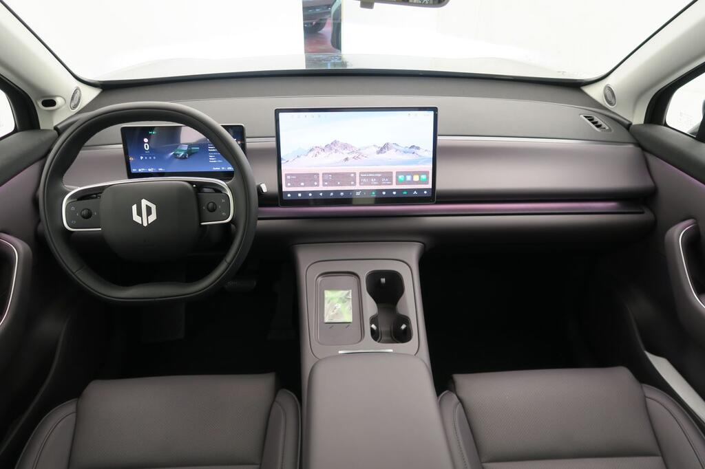 Leapmotor C10 C10 BEV 69.9kWh Design Auto 15