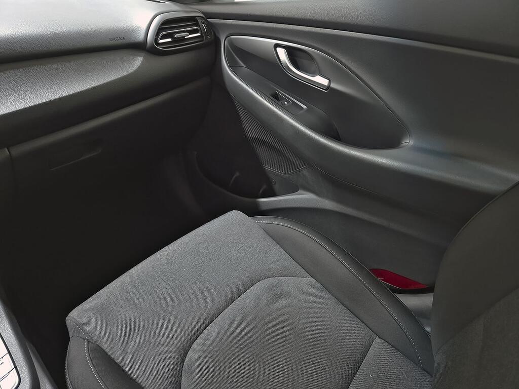 Hyundai i30 1.6 CRDI 85kW (116CV) Klass DCT 29