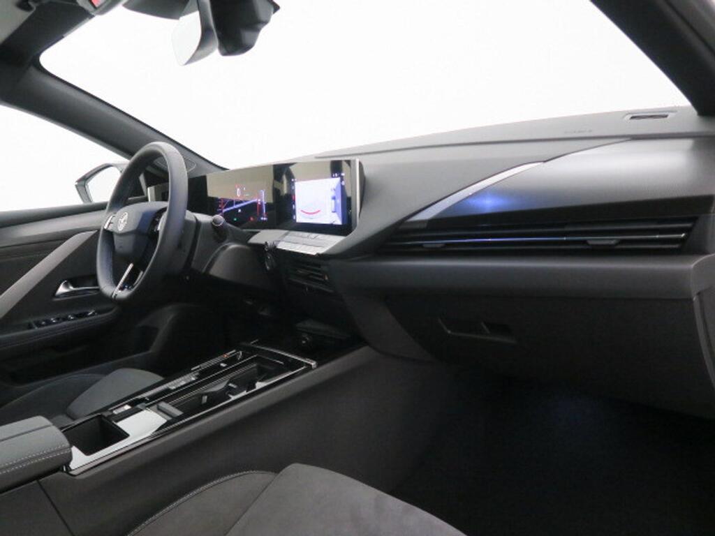 Opel Astra 54kWh GS Auto 17