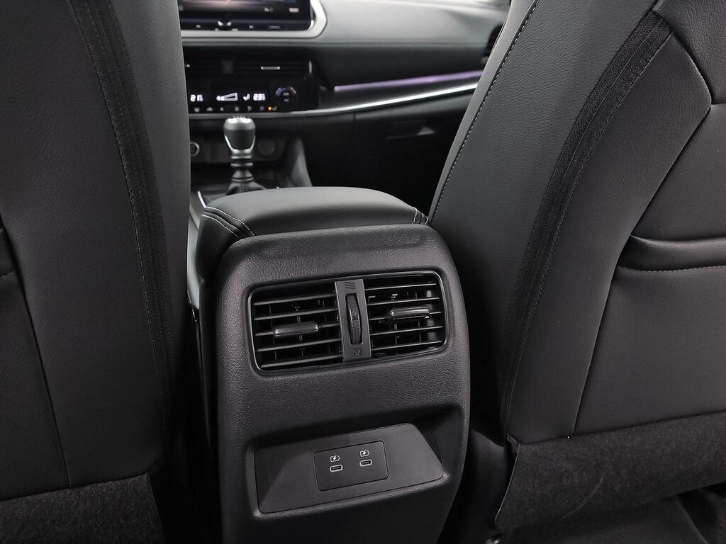 Nissan Qashqai DIG-T 103kW N-Connecta 32