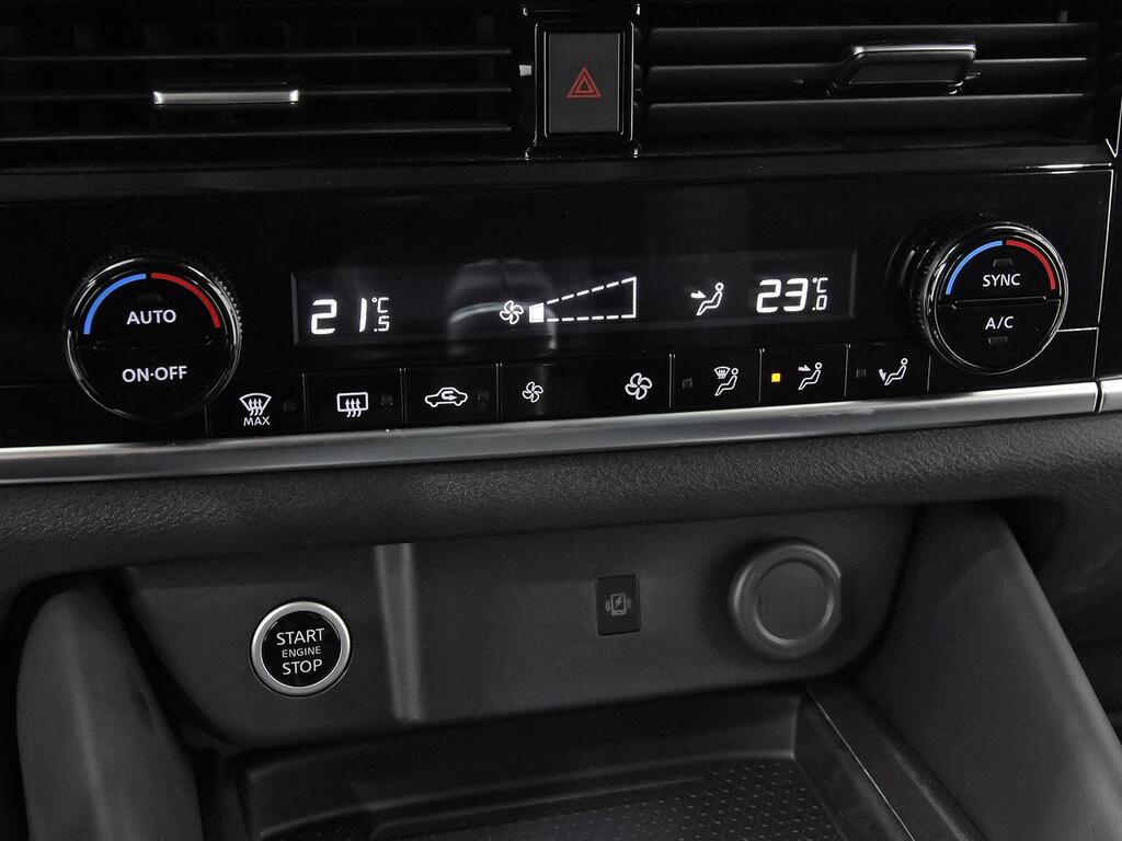 Nissan Qashqai DIG-T 103kW N-Connecta 30