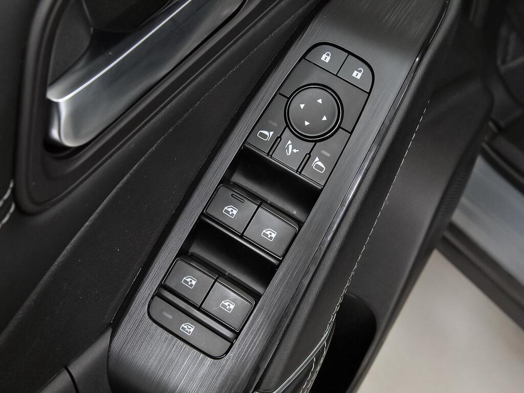 Nissan Qashqai DIG-T 116kW Xtronic N-Connecta 12