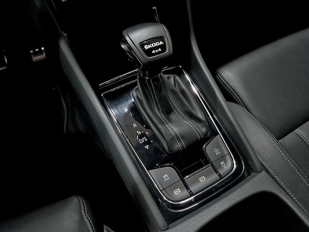Skoda Karoq 2.0 TDI 110kW (150CV) DSG 4X4 Sportline 29