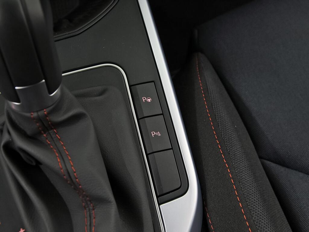 Seat Arona 1.0 TSI 85kW (115CV) DSG FR XM 26