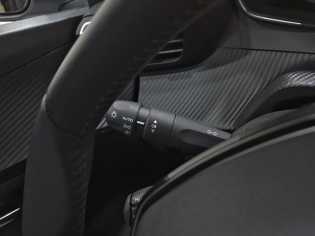 Peugeot 2008 Allure Puretech 100 S&S 6 Vel. MAN 14