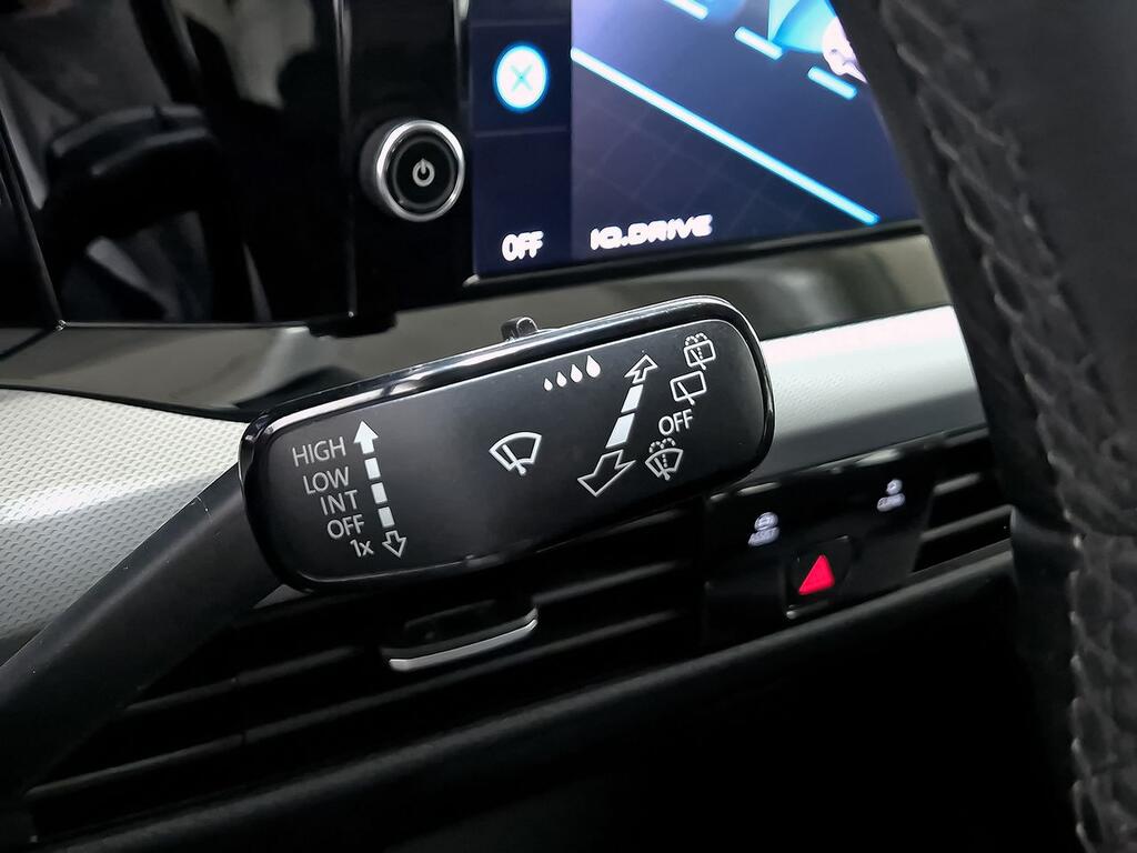 Volkswagen Golf 2.0 TDI 85kW (115CV) 13