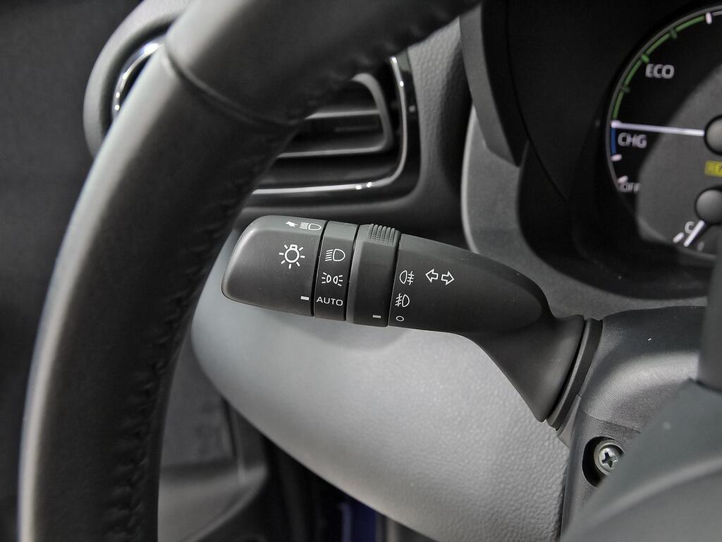 Toyota Yaris 1.5 120H Active Plus 16