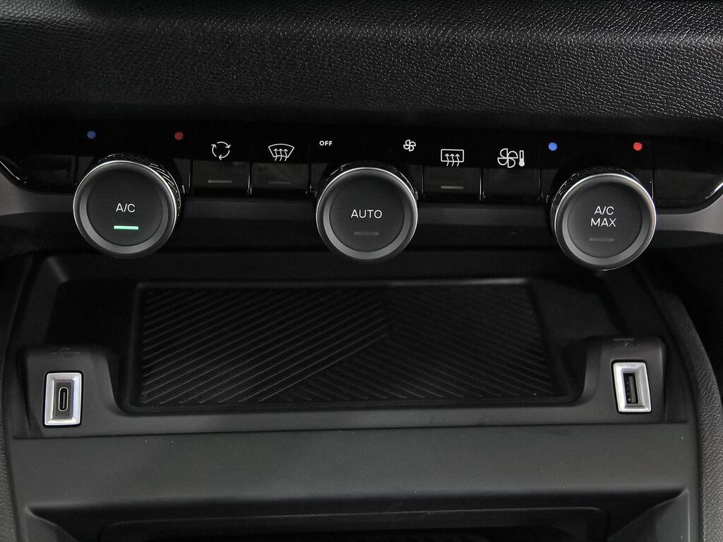 Citroën C4 PureTech 130 S&S 6v Plus 29