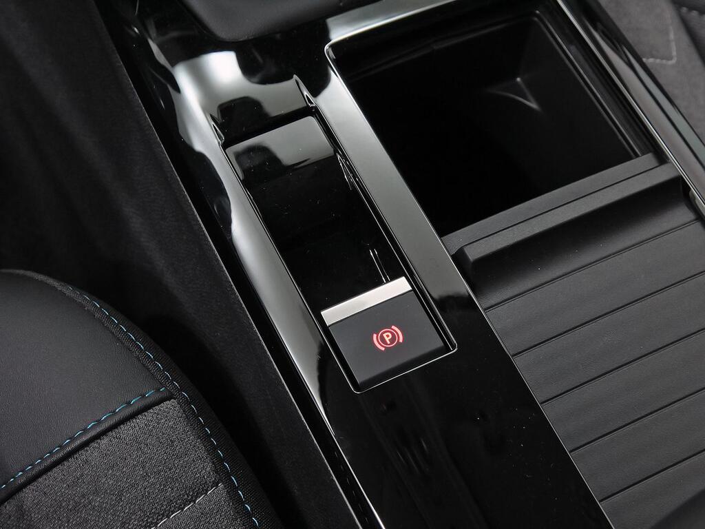 Citroën C4 PureTech 130 S&S 6v Plus 30