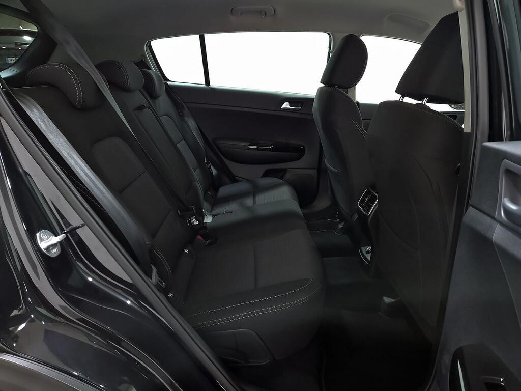 Kia Sportage 1.6 MHEV Black Edition 100kW (136CV) 4x2 8