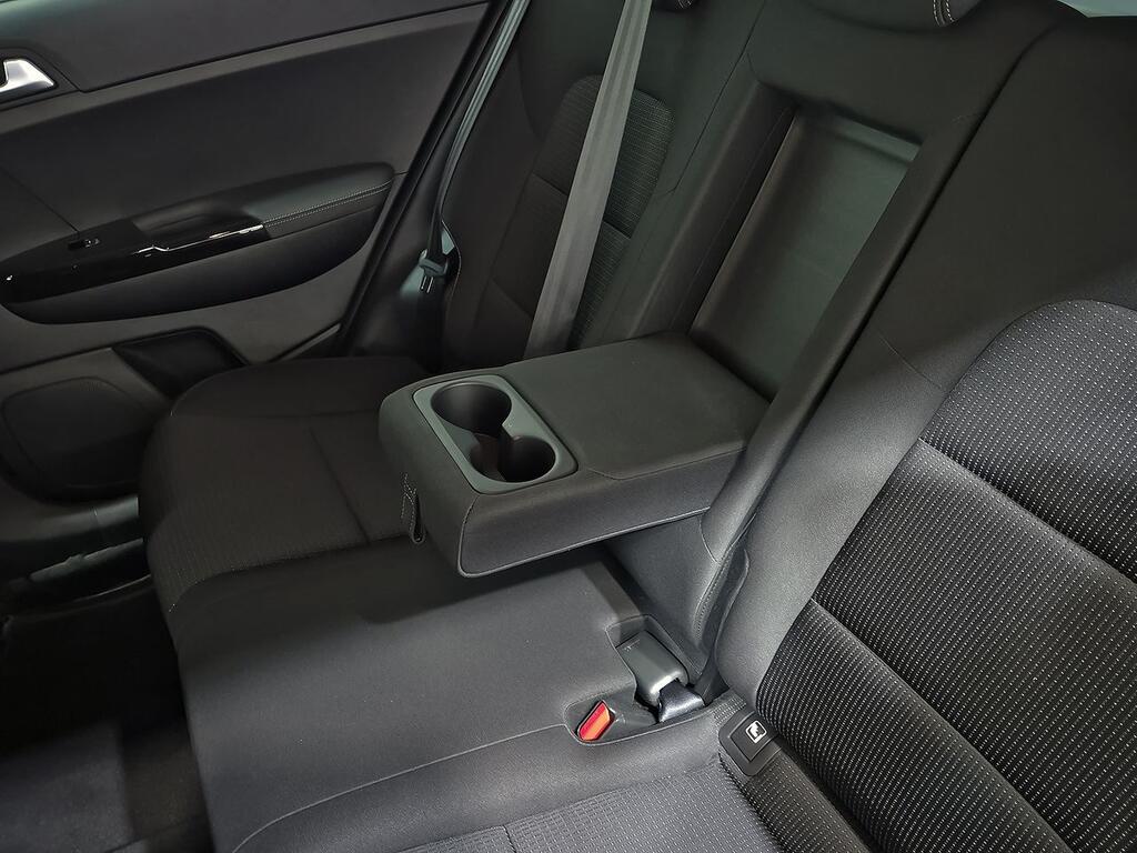 Kia Sportage 1.6 MHEV Black Edition 100kW (136CV) 4x2 34