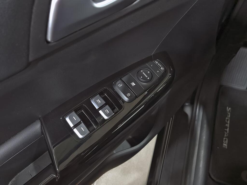Kia Sportage 1.6 MHEV Black Edition 100kW (136CV) 4x2 11