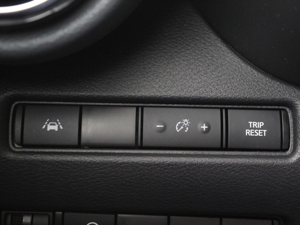 Nissan Juke DIG-T 86 kW (117 CV) 6 M/T N-CONNECTA 12