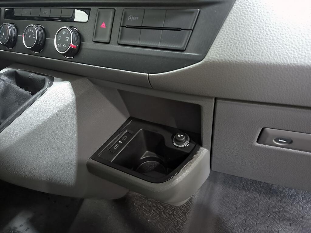 Volkswagen Transporter 2.0 TDI 110CV 2.8T SWB 4P 24