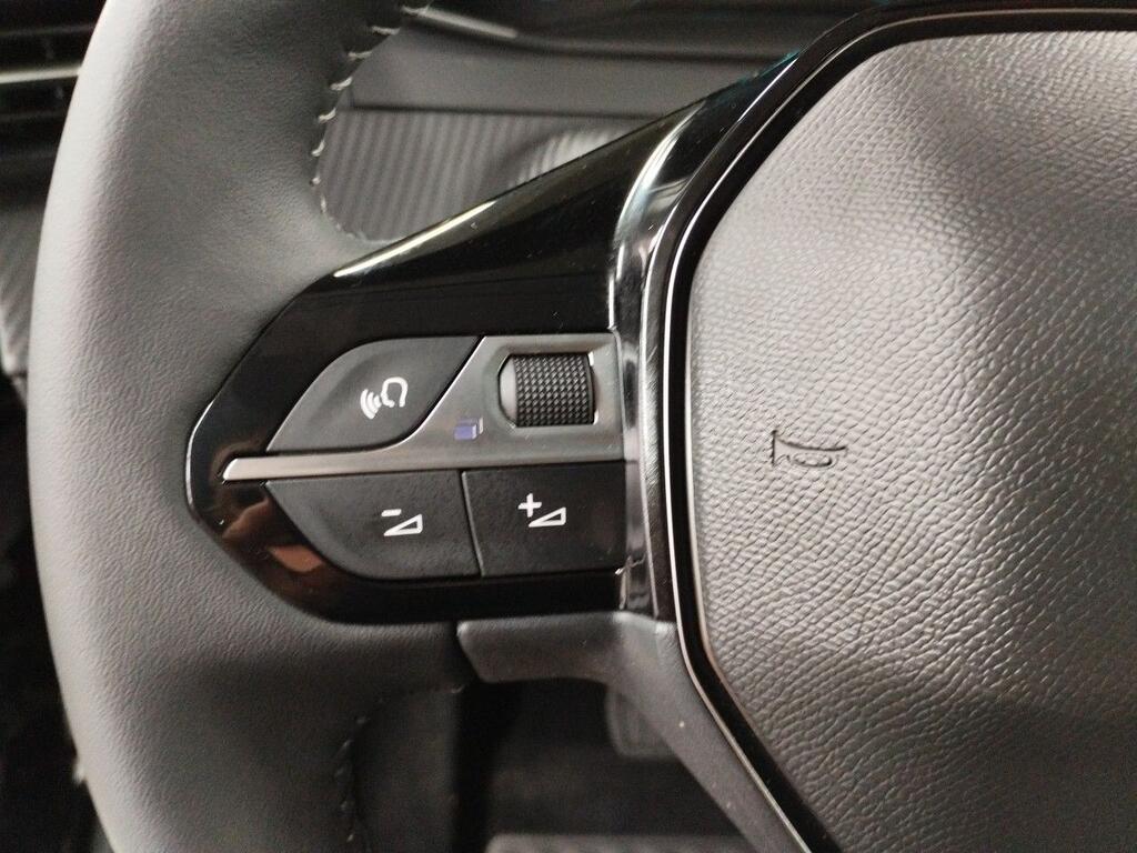 Peugeot 208 Eléctrico Active Pack 8