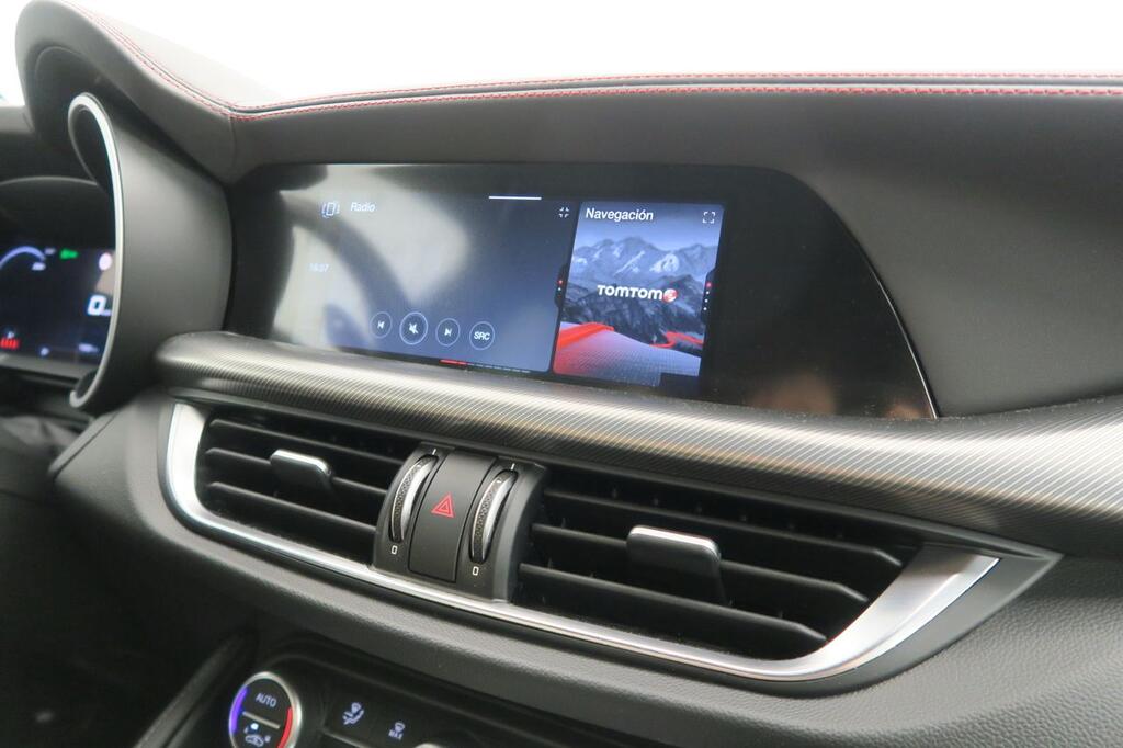 Alfa Romeo Stelvio TRIBUTO ITALIANO 2.1 TD 210CV Q4 AT8 5P 10