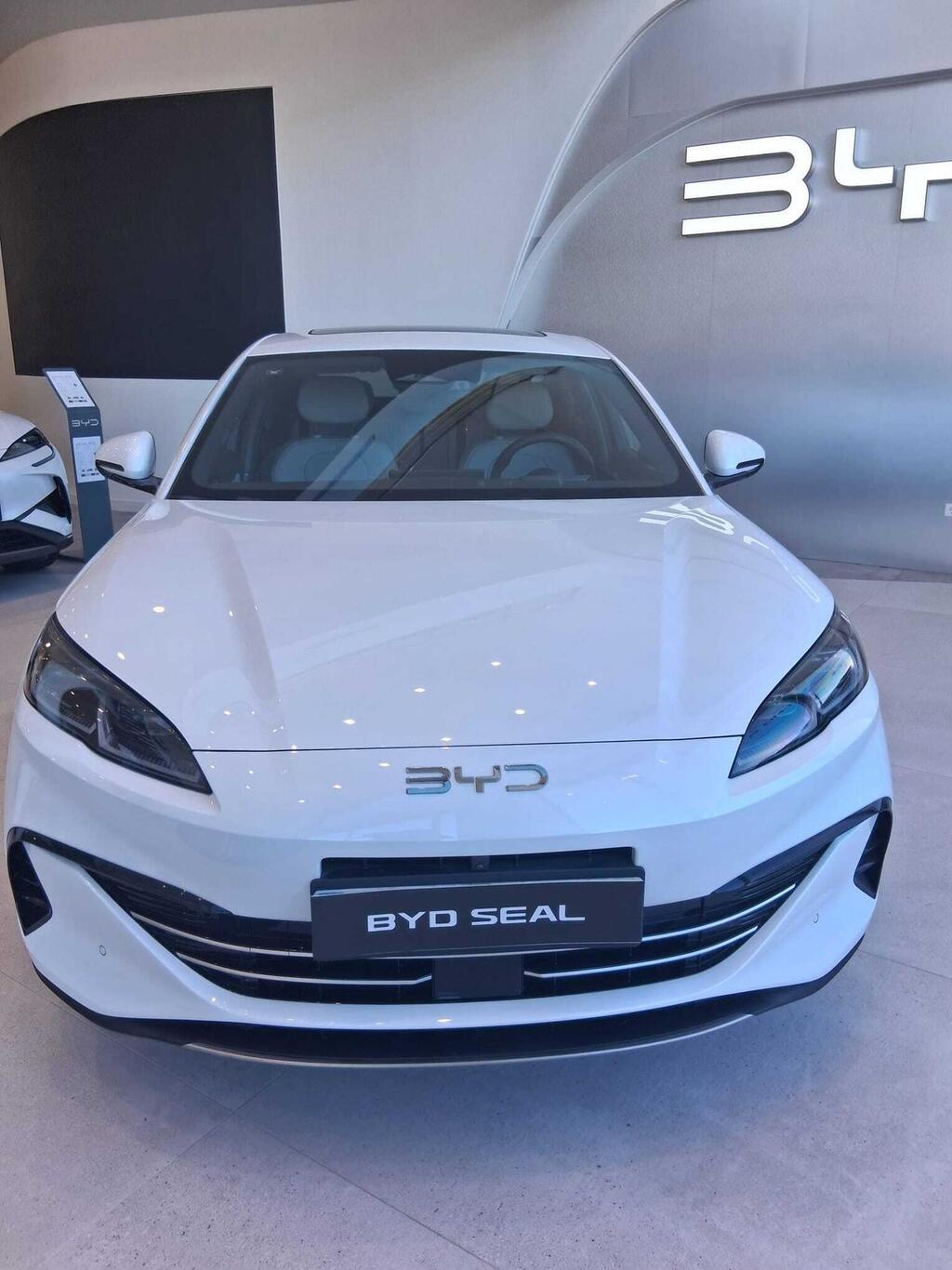 BYD Seal 6 DM-i Sedan 1.5 DM-I COMFORT LITE 212 4P