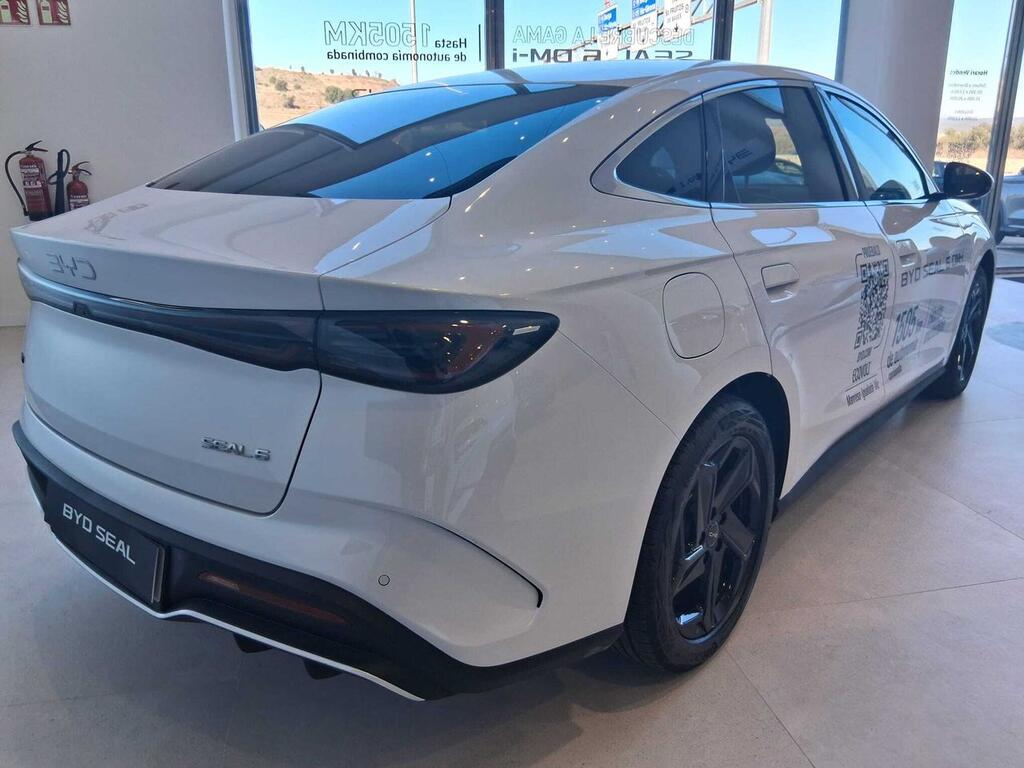 BYD Seal 6 DM-i Sedan 1.5 DM-I COMFORT LITE 212 4P 2