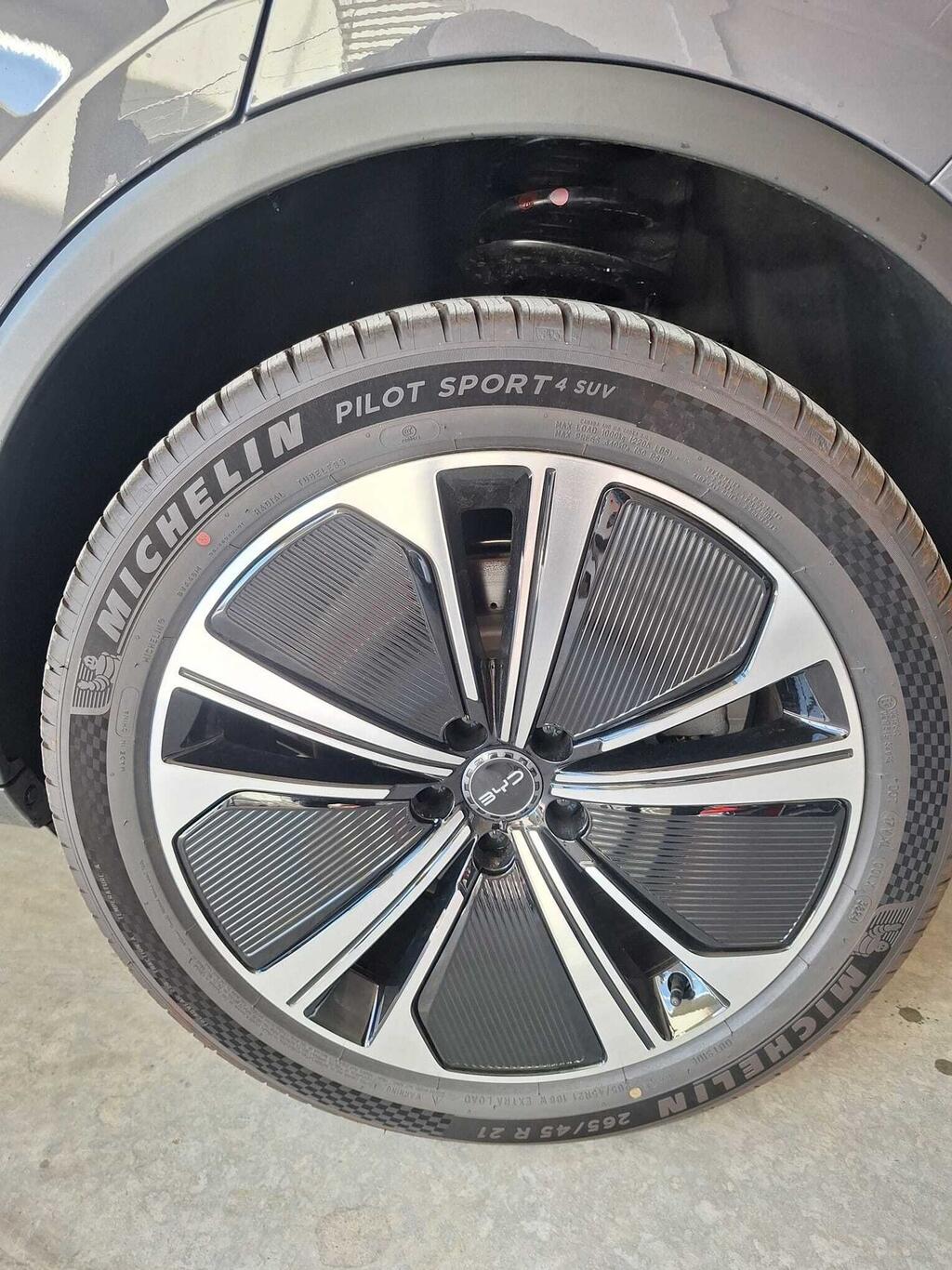 BYD Tang SUV BEV 109KWH FLAGSHIP 517 5P 7 Plazas 8