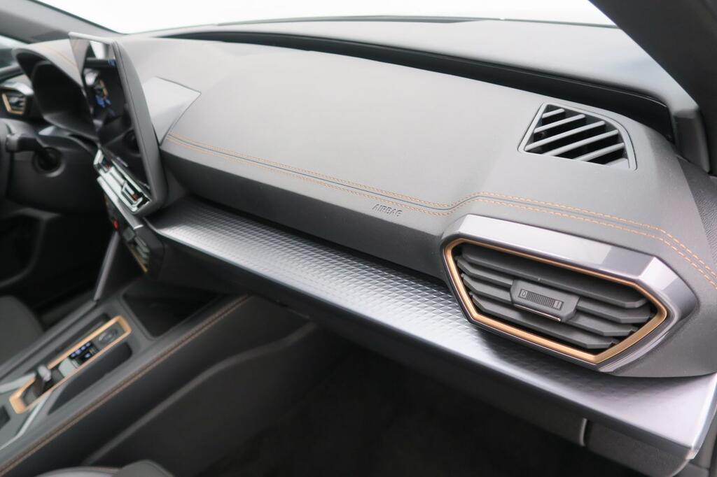 Cupra León ST 1.5 ETSI MHEV DSG 150 CV 5P 18