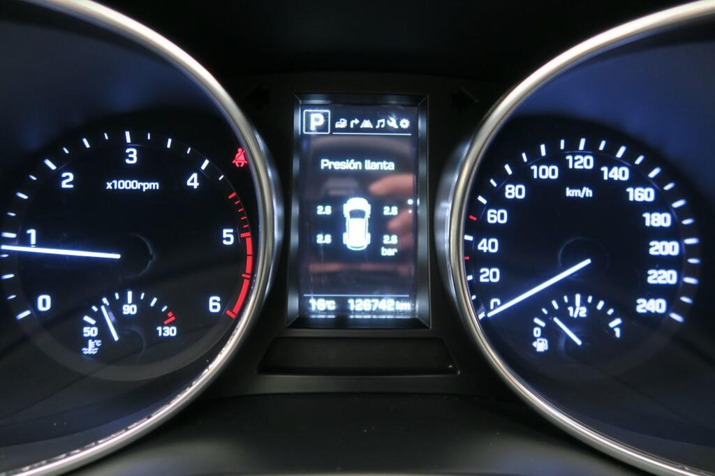 Hyundai Santa Fe TECNO AUTO 2.2 CRDI 200 CV AUTO 2WD 7STR 5P 7 PLAZAS 8