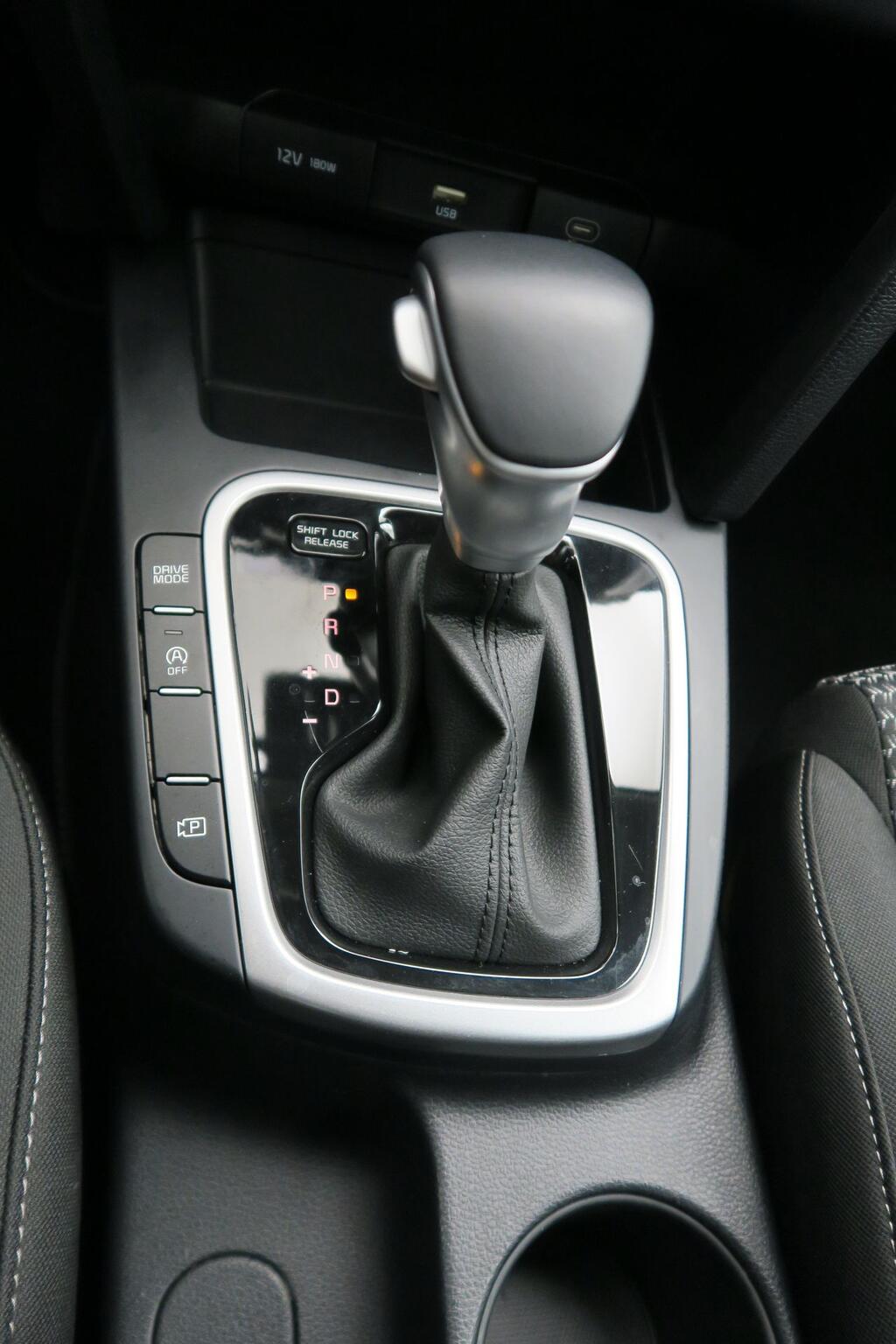 Kia Ceed Berlina 1.0 MHEV 74KW DRIVE DCT 100 5P 10