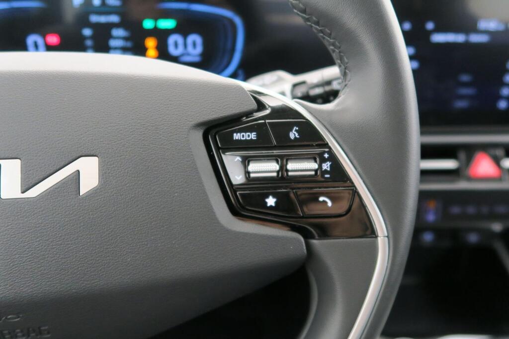 Kia Niro 1.6 HEV Concept 12