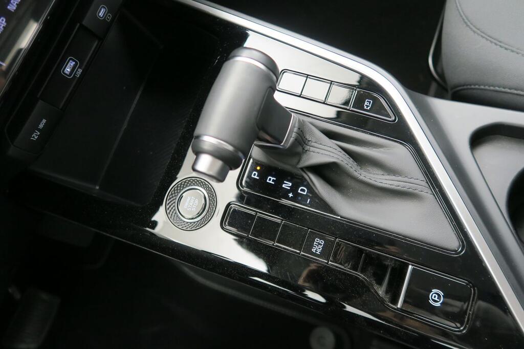 Kia Niro 1.6 HEV Concept 8