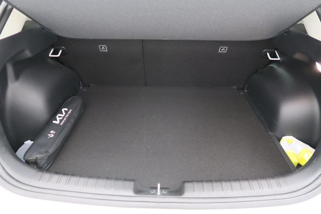 Kia Niro 1.6 HEV Concept 19