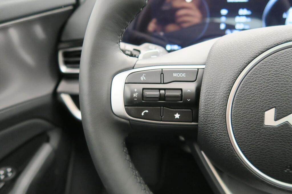 Kia Sportage 1.6 T-GDi PHEV Tech 4X4 (Pack Luxury) (17″) 11