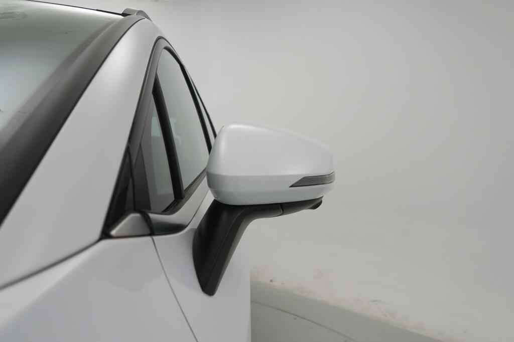 Kia Sportage 1.6 T-GDi PHEV Tech 4X4 (Pack Luxury) (17″) 23