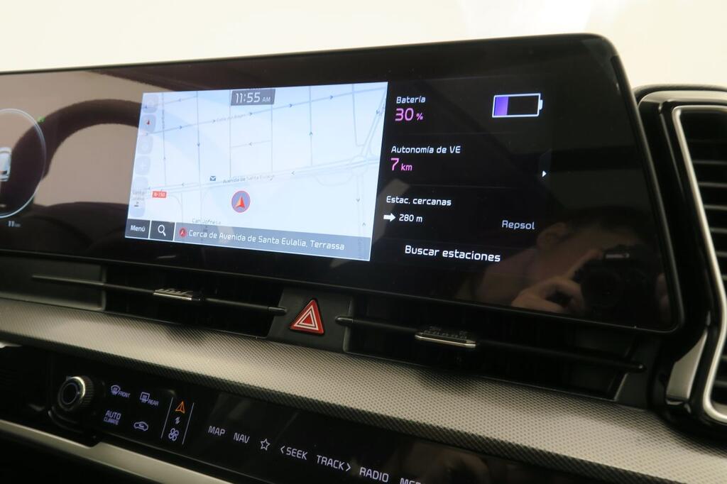 Kia Sportage 1.6 T-GDi PHEV Tech 4X4 (Pack Luxury) (17″) 8