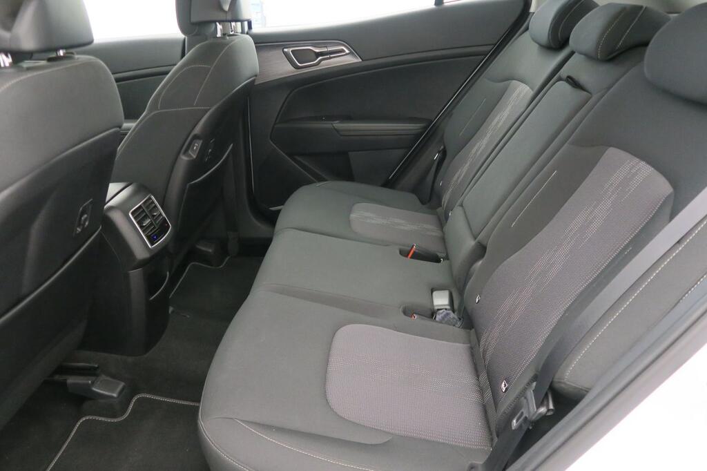 Kia Sportage SUV 1.6 T-GDI MHEV 110KW DRIVE 150 5P 17