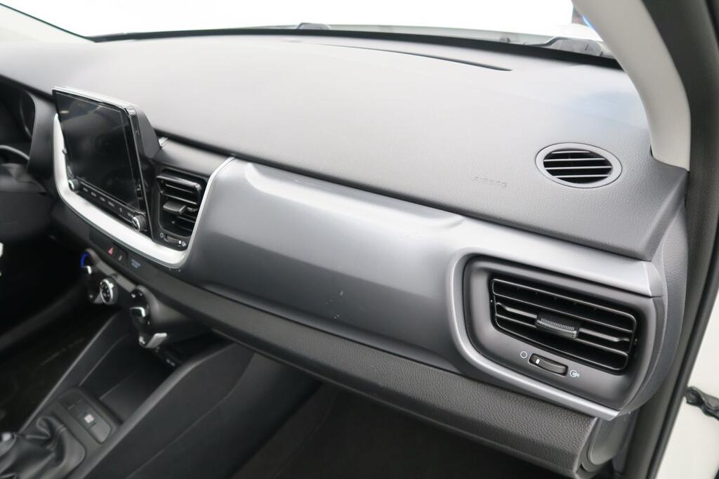 Kia Stonic CONCEPT 1.0 T-GDI MHEV IMT 100 CV 5P 18