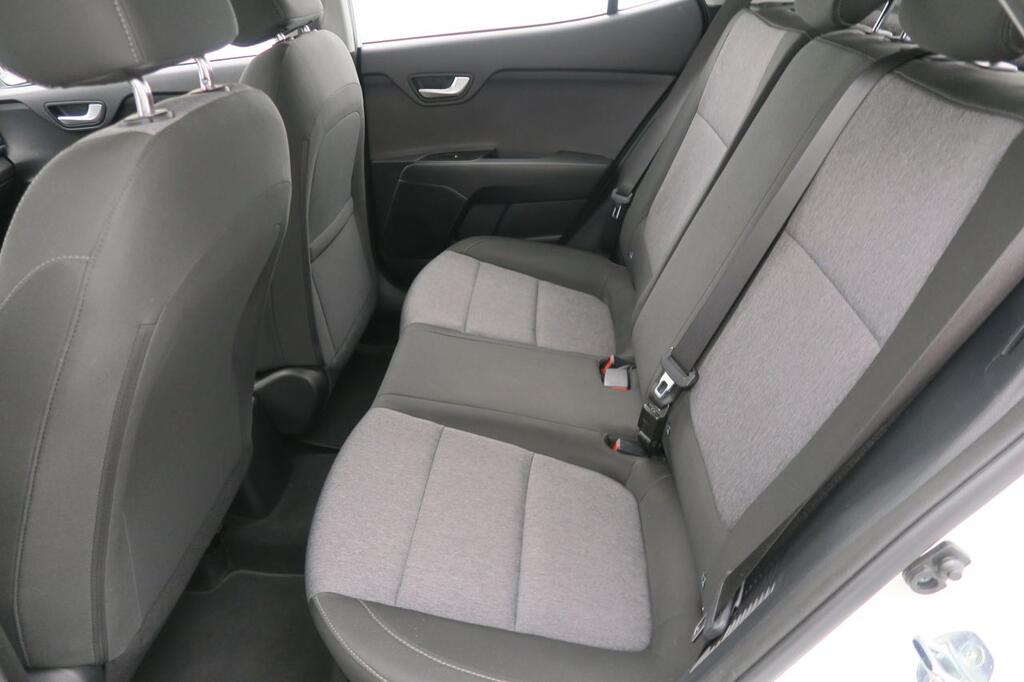 Kia Stonic CONCEPT 1.0 T-GDI MHEV IMT 100 CV 5P 21