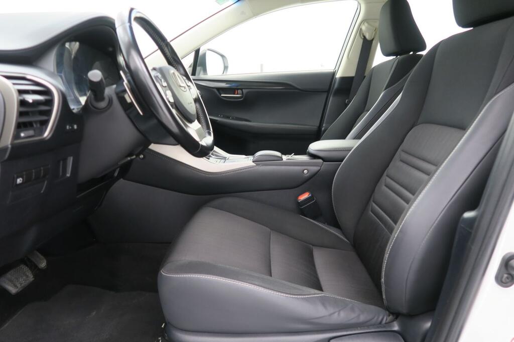 Lexus NX 300H BUSINESS NAVI. 2.5 HYBRID 197 CV AUTO 5P 2WD 19