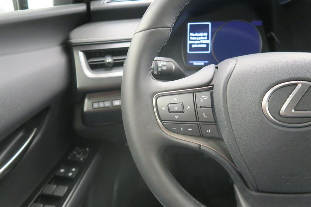 Lexus UX 250H PREMIUM 2.0 HYBRID 184 CV AUTO 5P 9