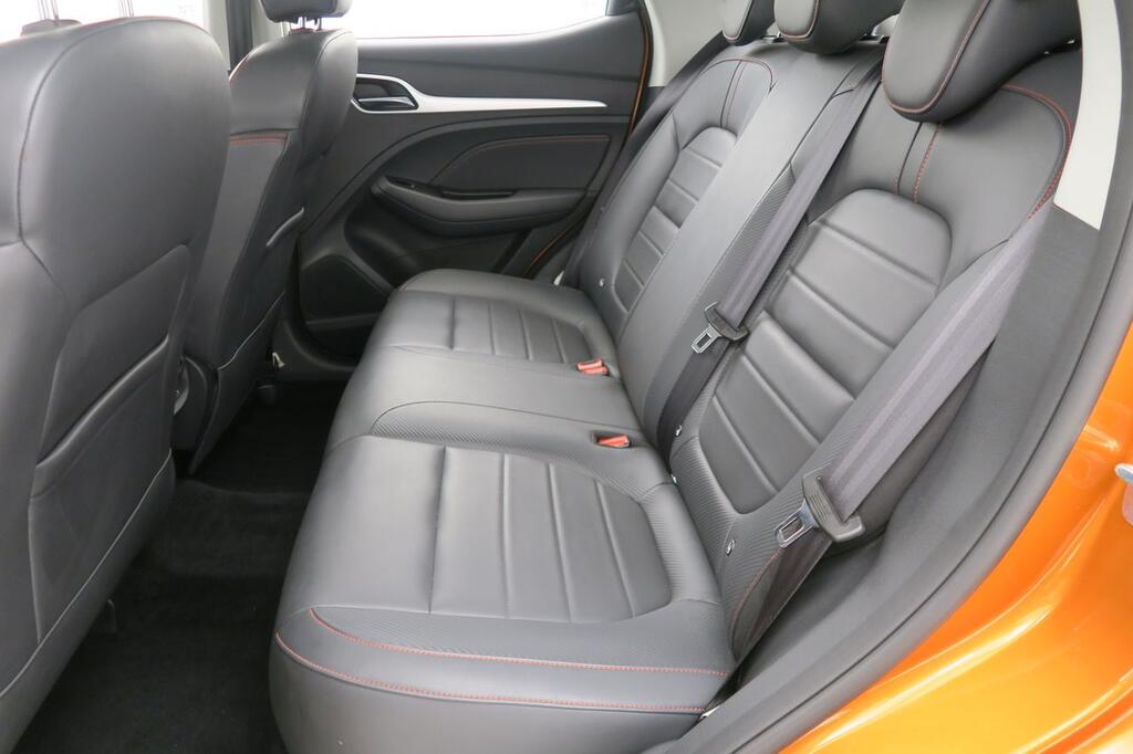 MG ZS SUV 1.5 LUXURY 106 5P 17