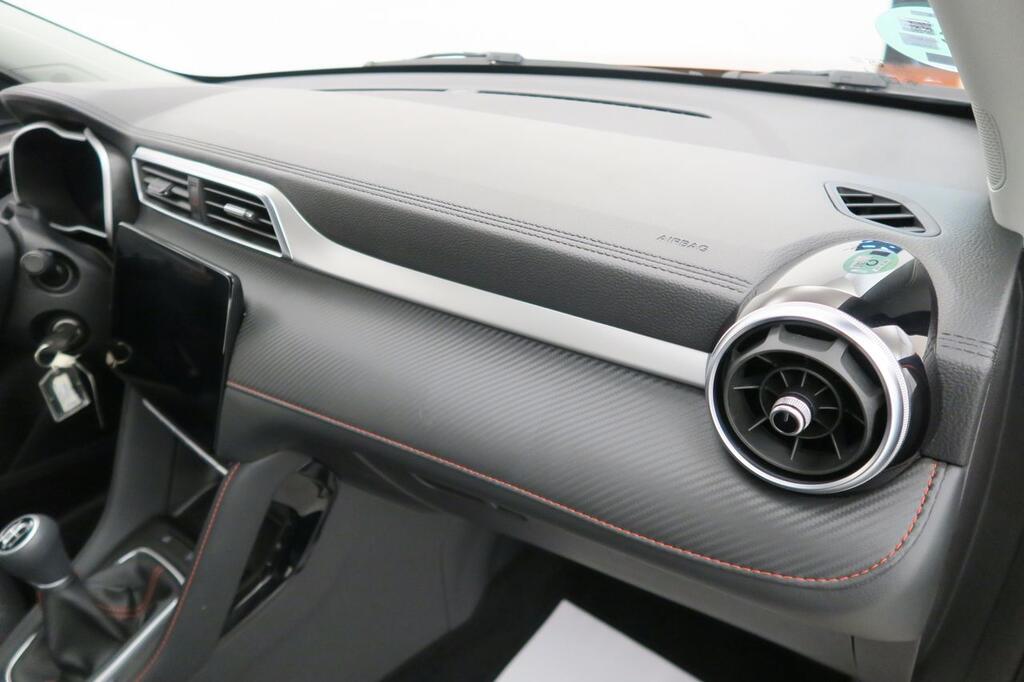 MG ZS SUV 1.5 LUXURY 106 5P 14