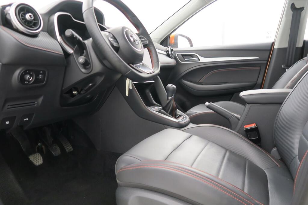 MG ZS SUV 1.5 LUXURY 106 5P 7