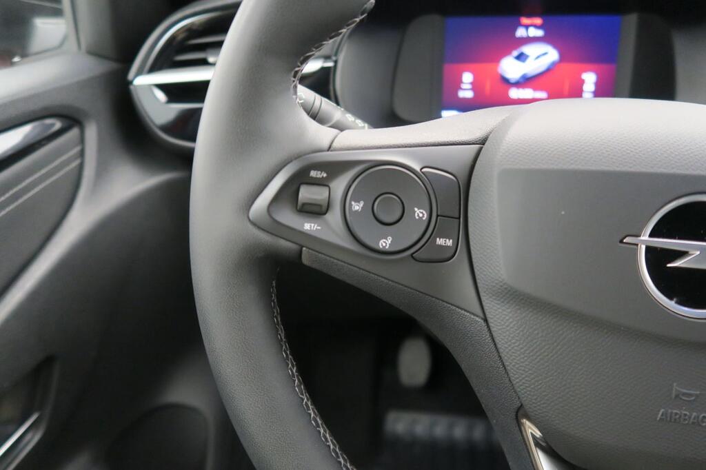 Opel Corsa GS 1.2T XHL100 CV 5P 11