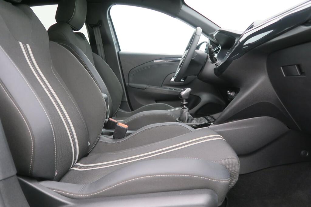 Opel Corsa GS 1.2T XHL100 CV 5P 17