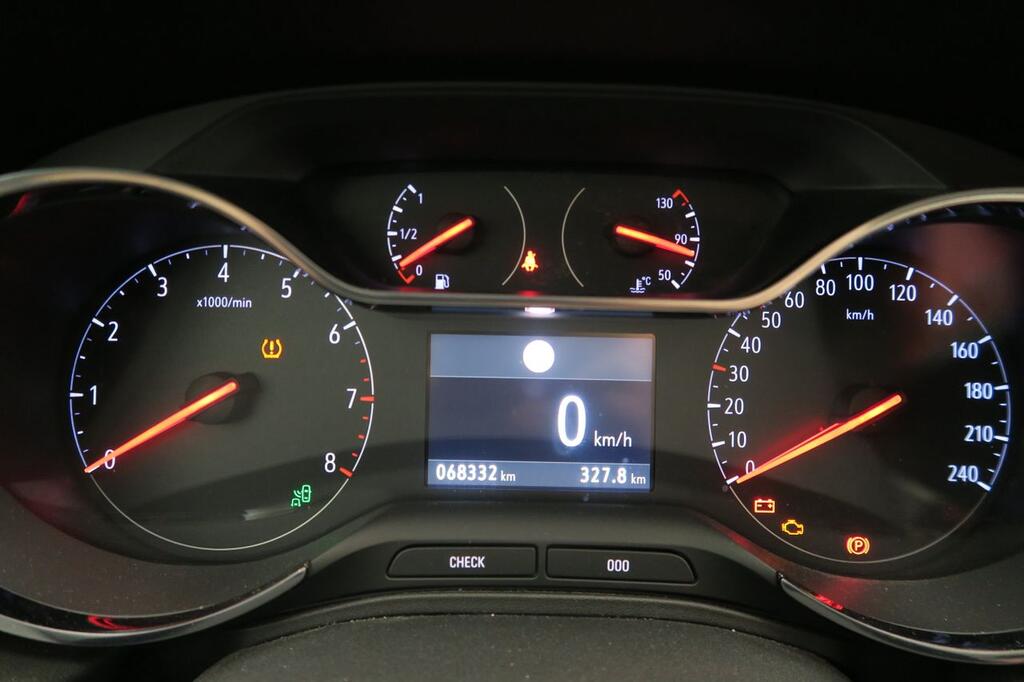 Opel Grandland ULTIMATE 1.2T S&S MT6 130CV 10