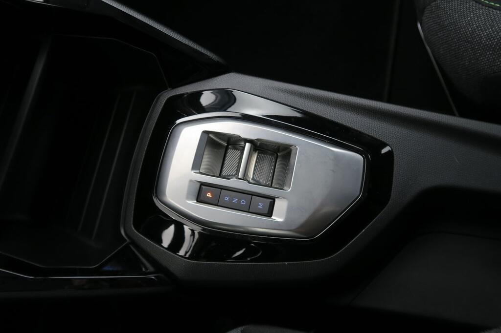 Peugeot 208 5P ACTIVE 1.2 HYBRID 100 EDCS6 5P 12