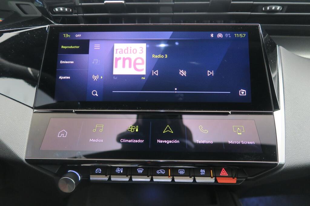 Peugeot 408 GT PLUG-IN HYBRID 180 E-EAT8 9