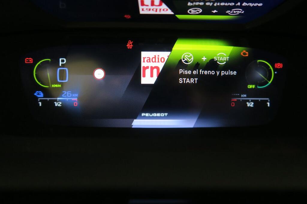 Peugeot 408 GT PLUG-IN HYBRID 180 E-EAT8 11