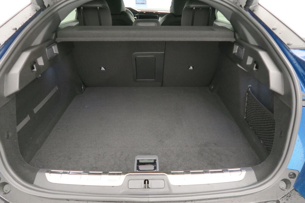 Peugeot 408 GT PLUG-IN HYBRID 180 E-EAT8 20