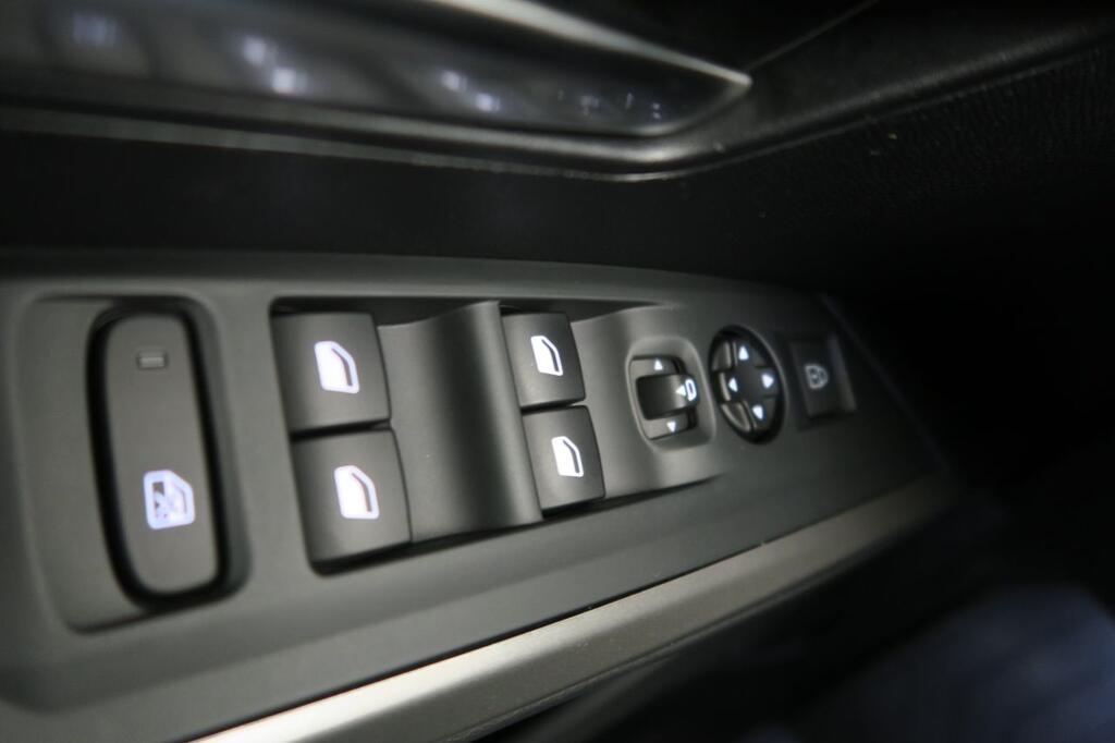 Peugeot 5008 ALLURE 1.2 HYBRID EDCS6 136 CV 7 PLAZAS 13