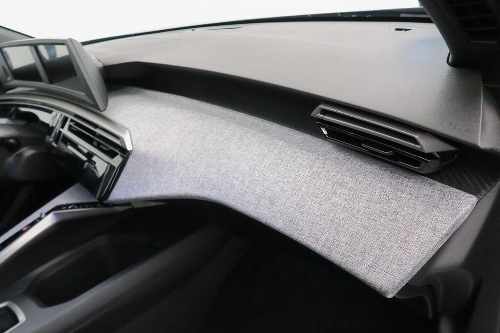 Peugeot 5008 ALLURE 1.2 HYBRID EDCS6 136 CV 7 PLAZAS 17